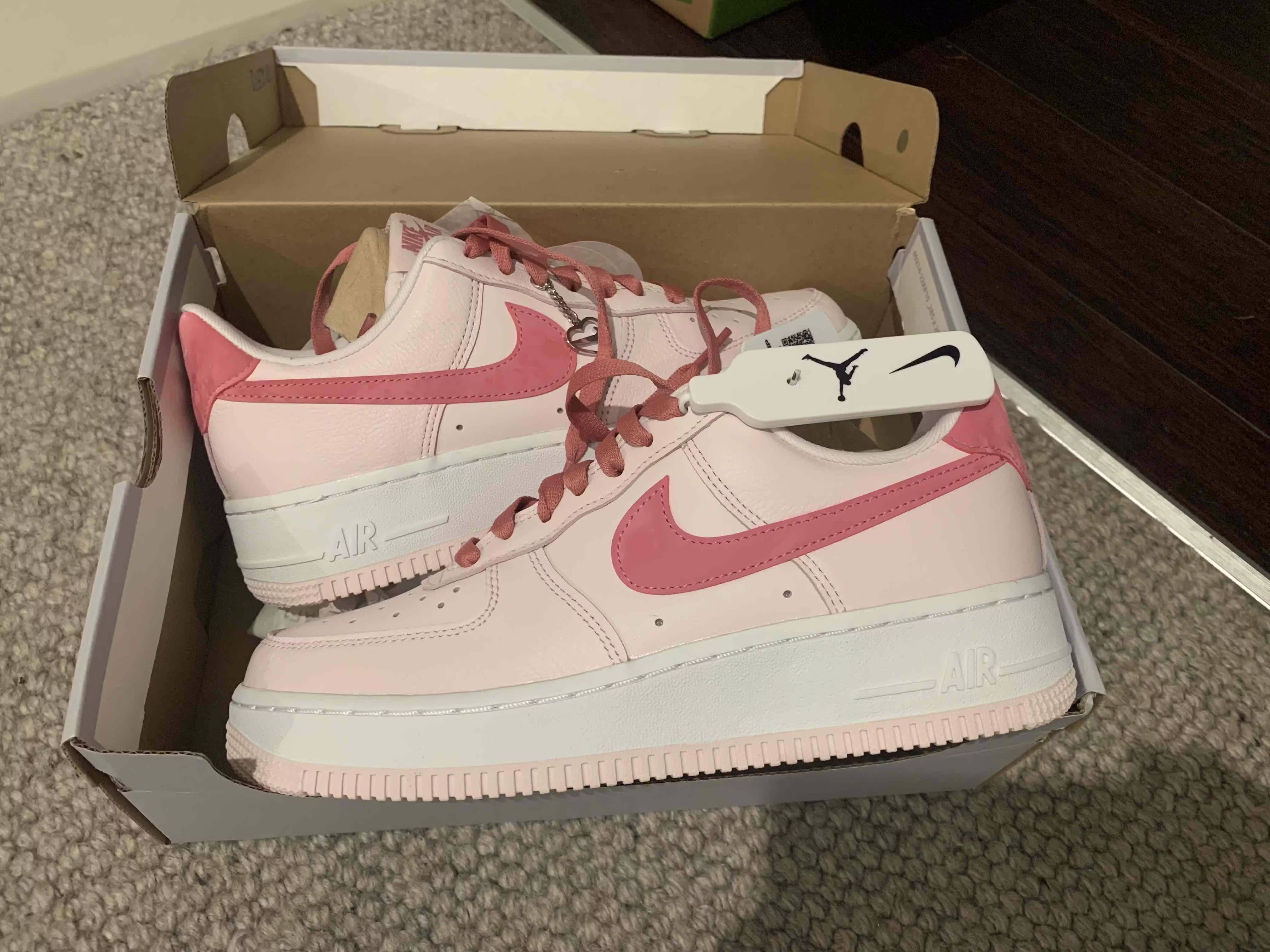 (Women) Nike Air Force 1 Low 'Valentine's Day Pearl Pink' 2026 IO8755-600 (Women) Nike Air Force 1 Low 'Valentine's Day Pearl Pink' 2026 IO8755-600
